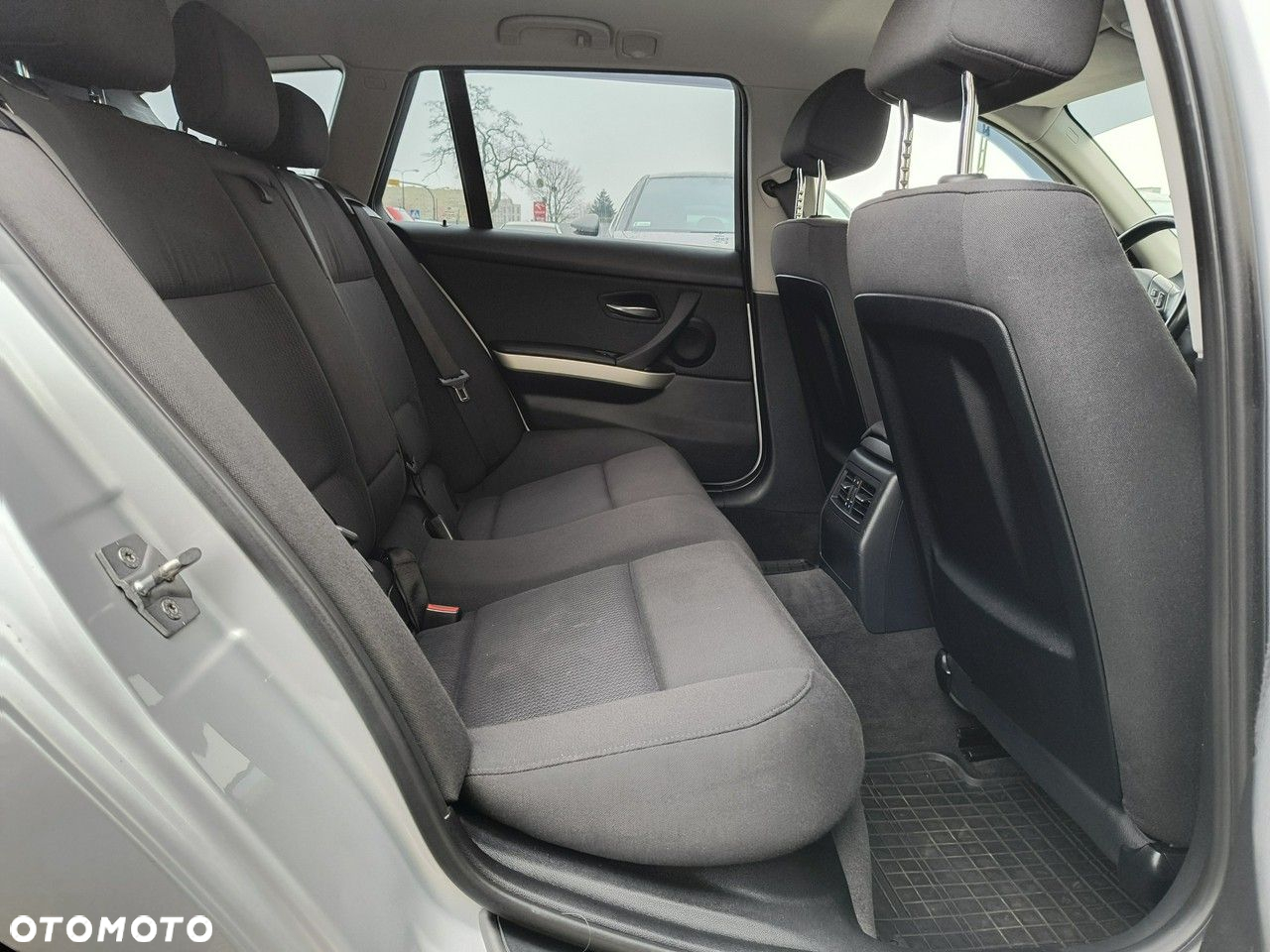 BMW Seria 3 318d Touring Sport Line - 22