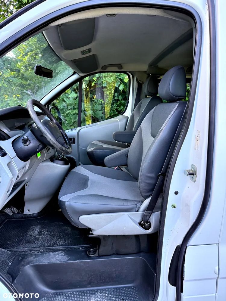 Opel vivaro - 10