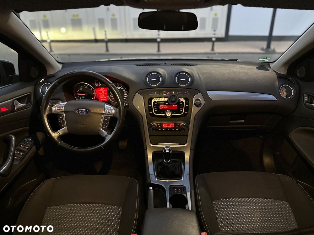Ford Mondeo 1.6 TDCi ECOnetic Start-Stopp Trend - 38