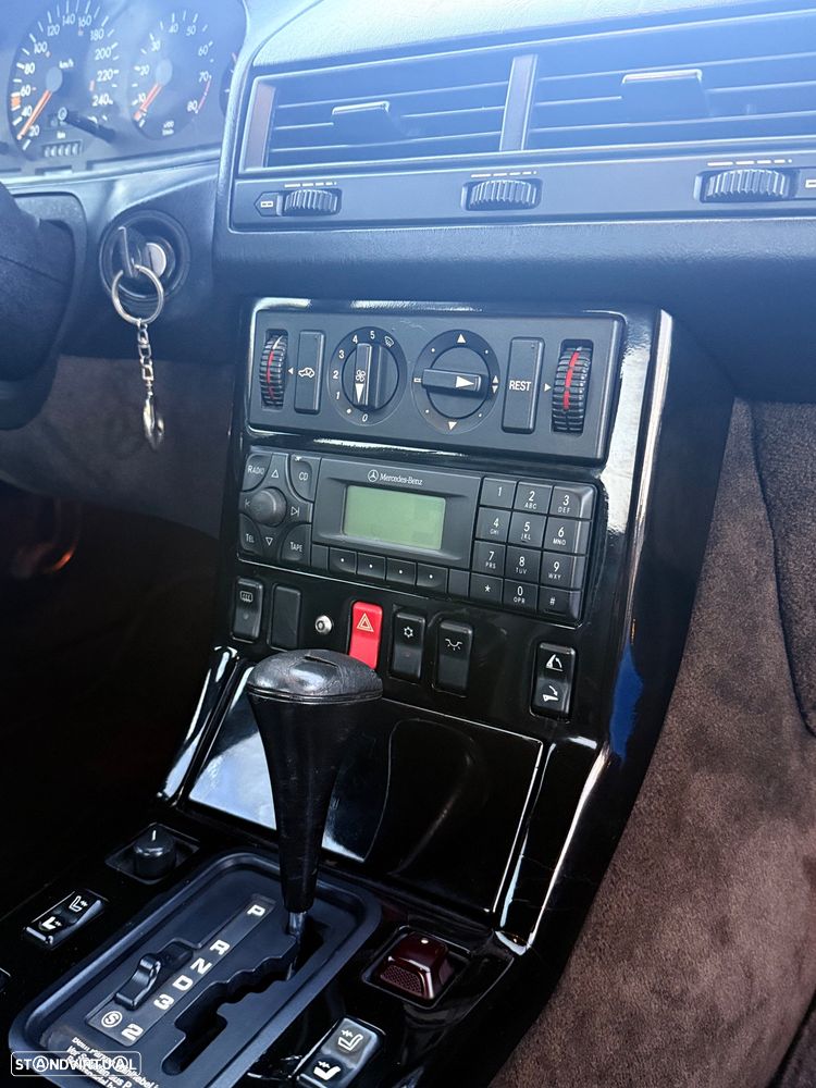 Mercedes-Benz SL 300 - 10