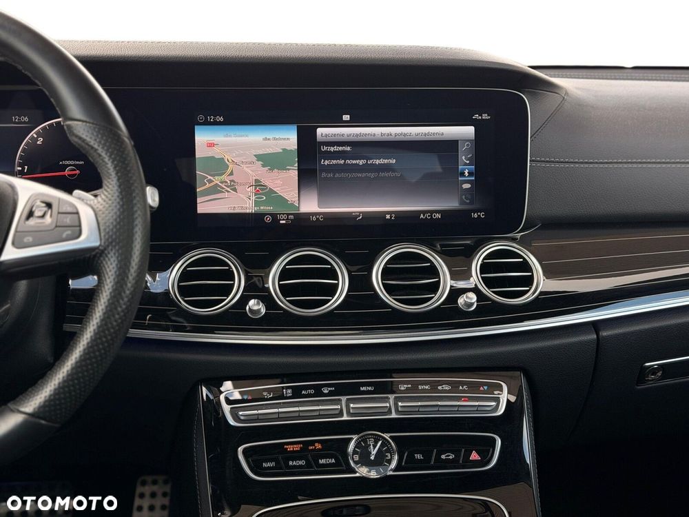 Mercedes-Benz Klasa E 220 d 4-Matic AMG/Avantgarde - 38