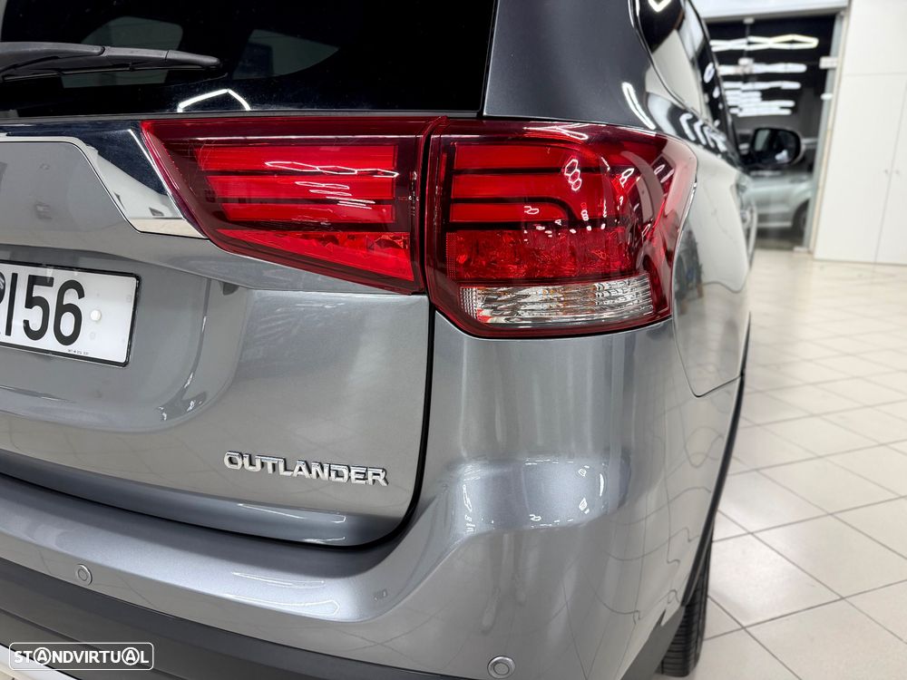 Mitsubishi Outlander 2.2 DI-D Instyle Navi - 7