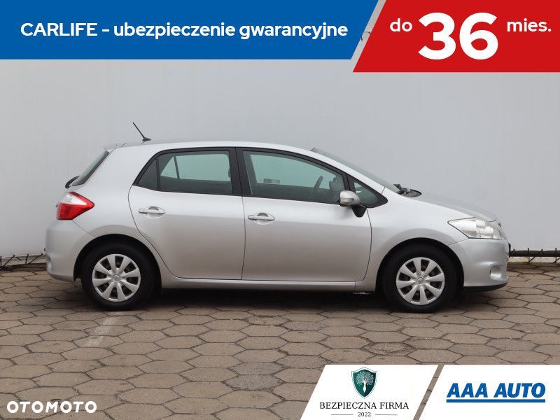 Toyota Auris - 8