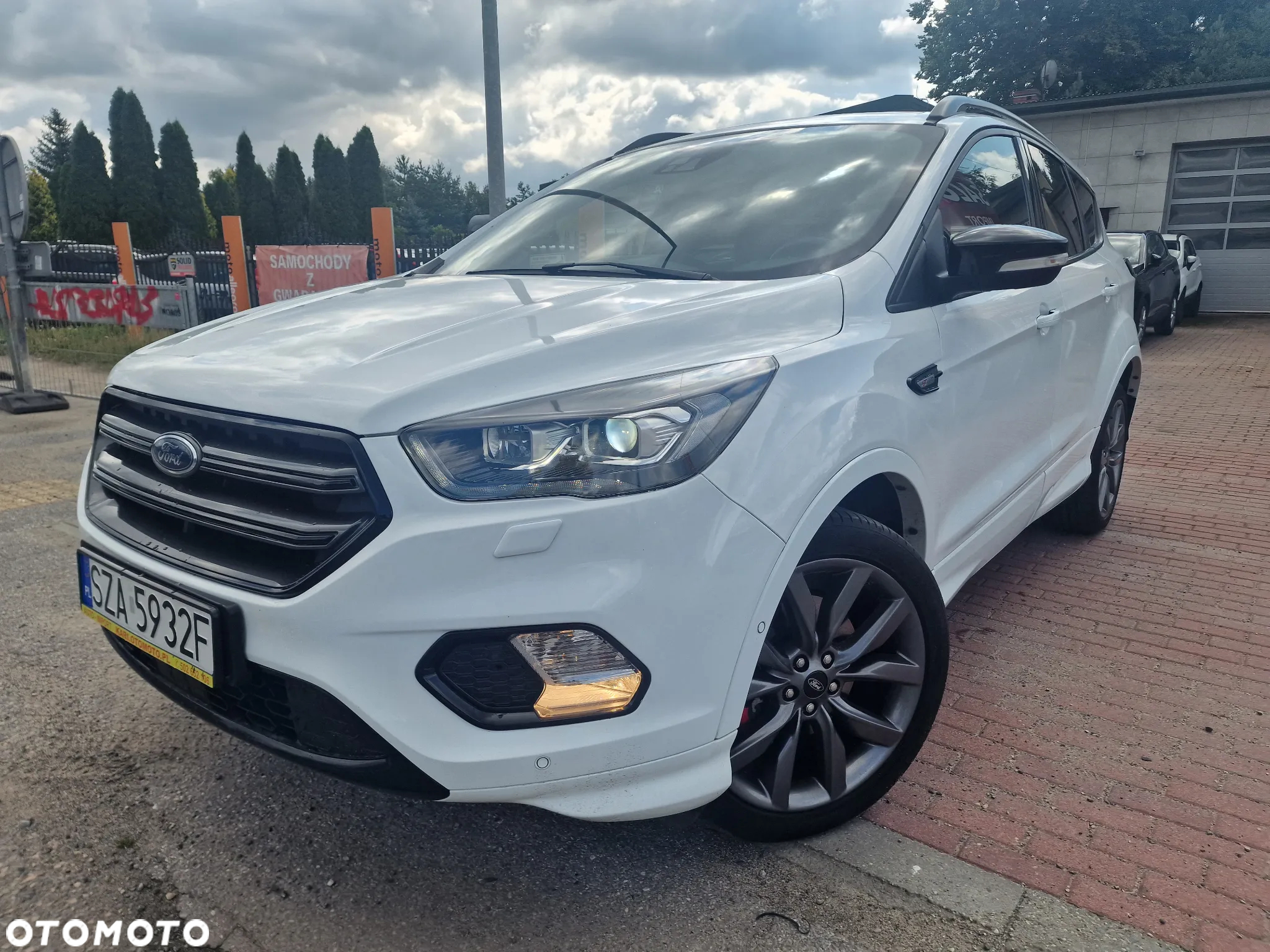 Ford Kuga 1.5 EcoBoost FWD ST-Line ASS GPF - 2