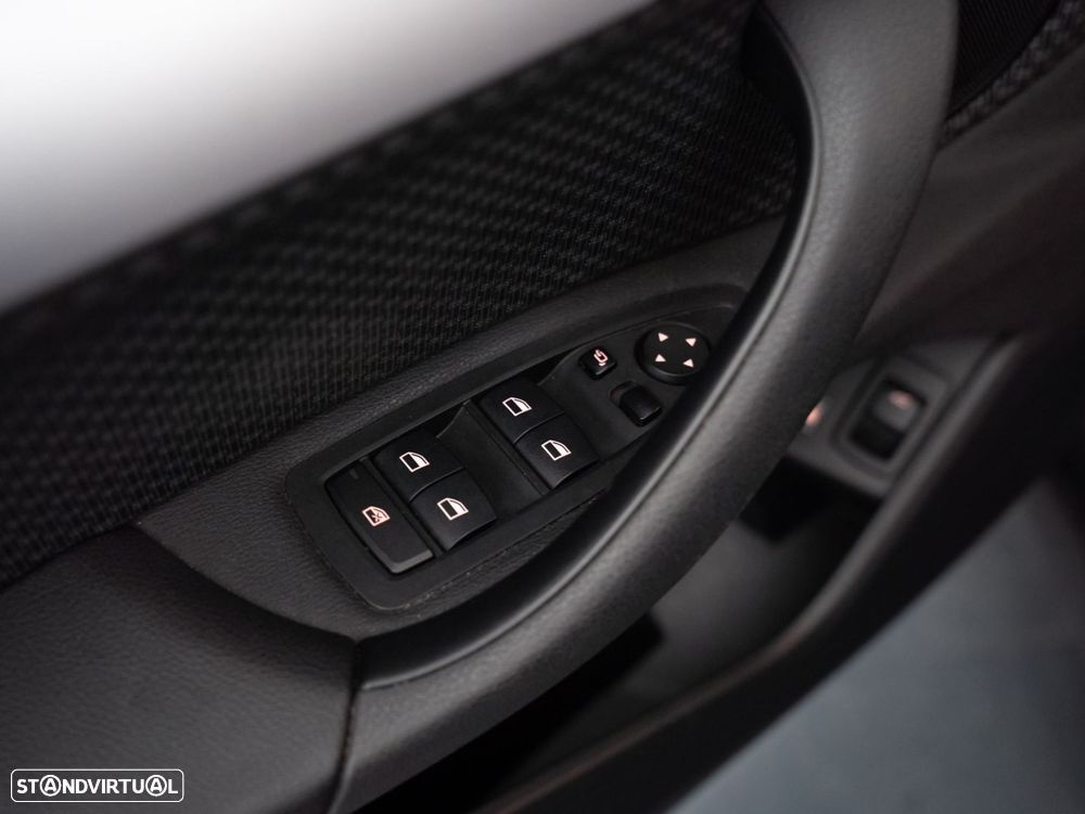 BMW X1 25 e xDrive - 19