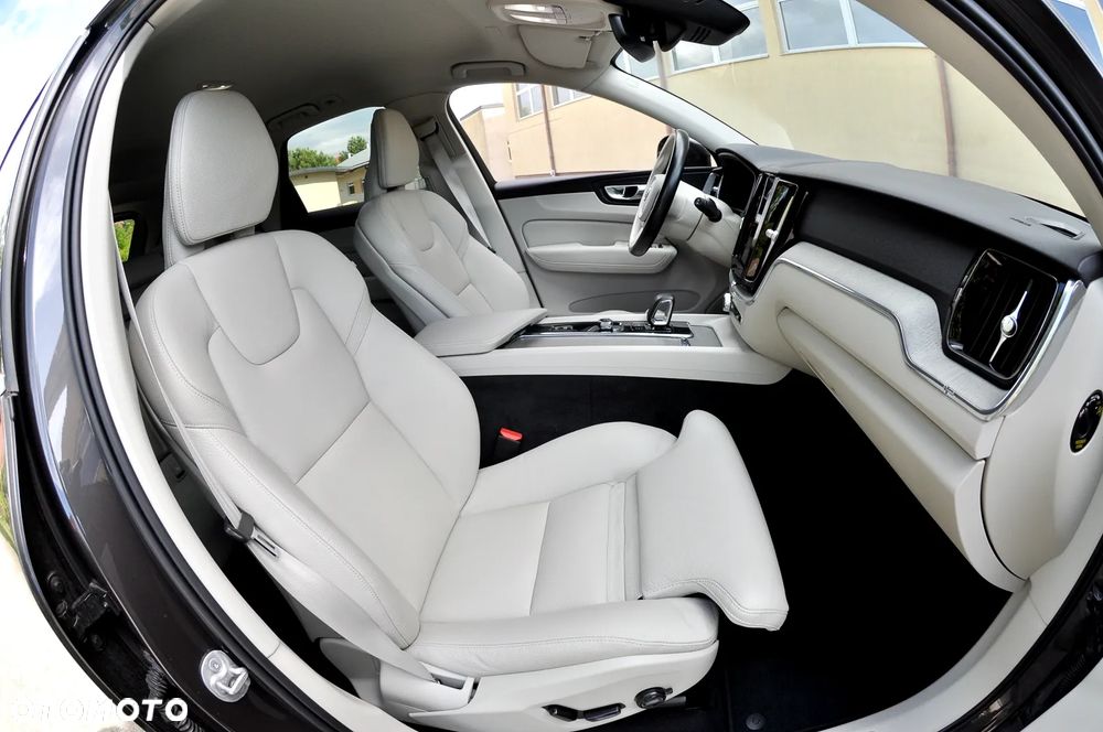 Volvo XC 60 B4 D AWD Geartronic Inscription - 26