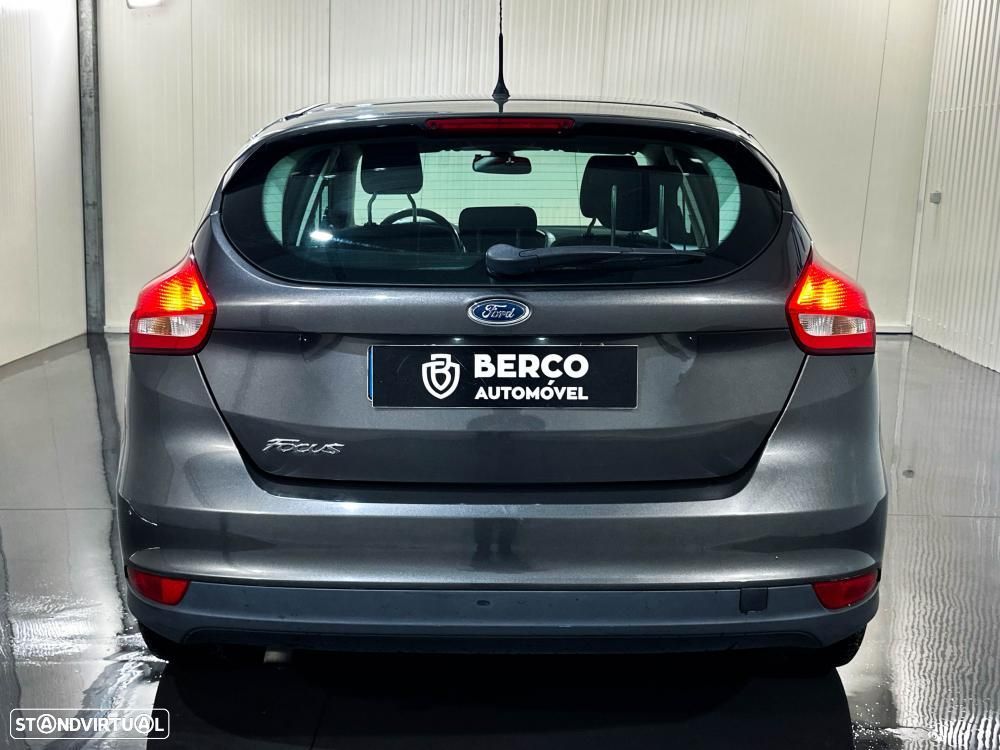 Ford Focus 1.6 TDCi Titanium — fotografia 5