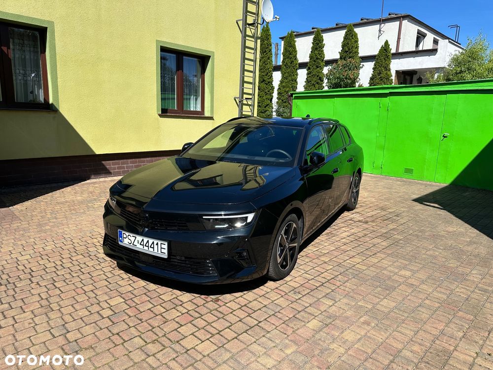 Opel Astra 1.2 Turbo Automatik GS - 2