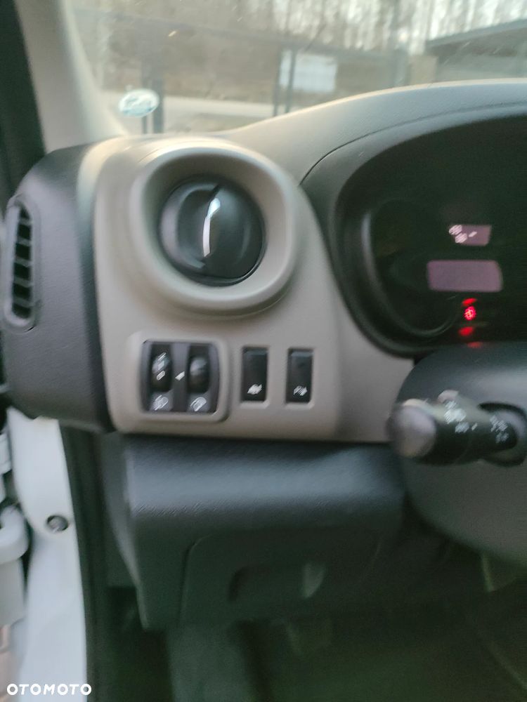 Renault TRAFIC  2016r 1,6 DCI 120KM BEZ ADBLUE L2H1LONG BRUTTO VAT 23% KLIMA - 14