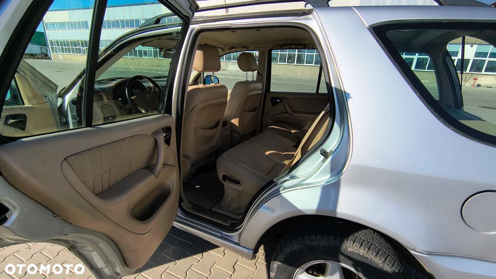 Mercedes-Benz ML - 12