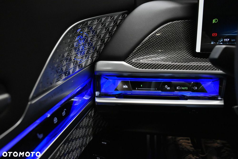 BMW Seria 7 - 12
