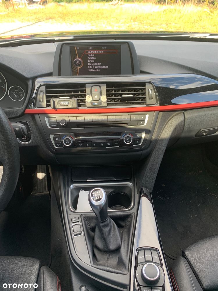 BMW Seria 3 328i Sport Line - 14