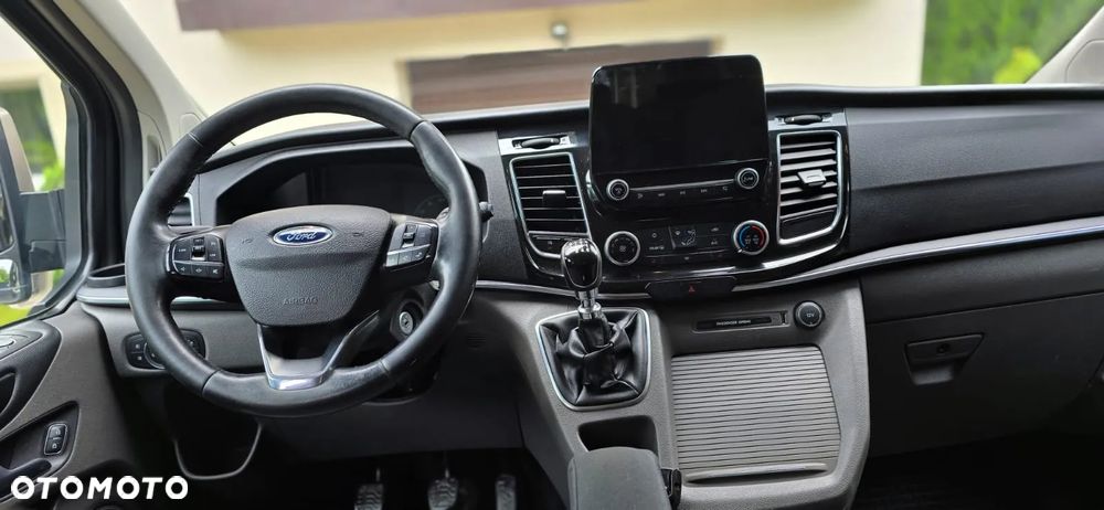 Ford Tourneo Custom 2.0 EcoBlue L2 Titanium - 16