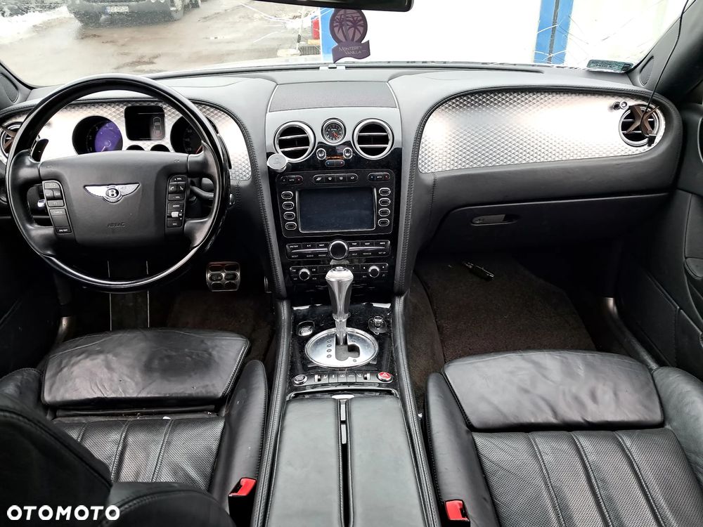 Bentley Continental GT - 12