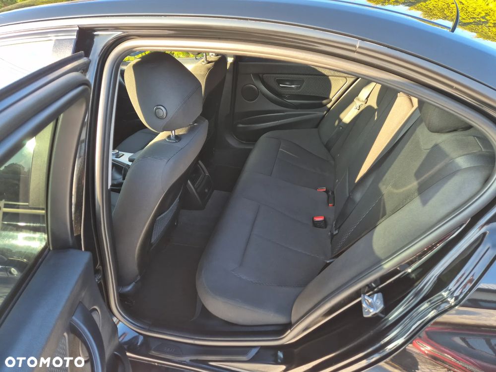 BMW Seria 3 316d Modern Line - 17