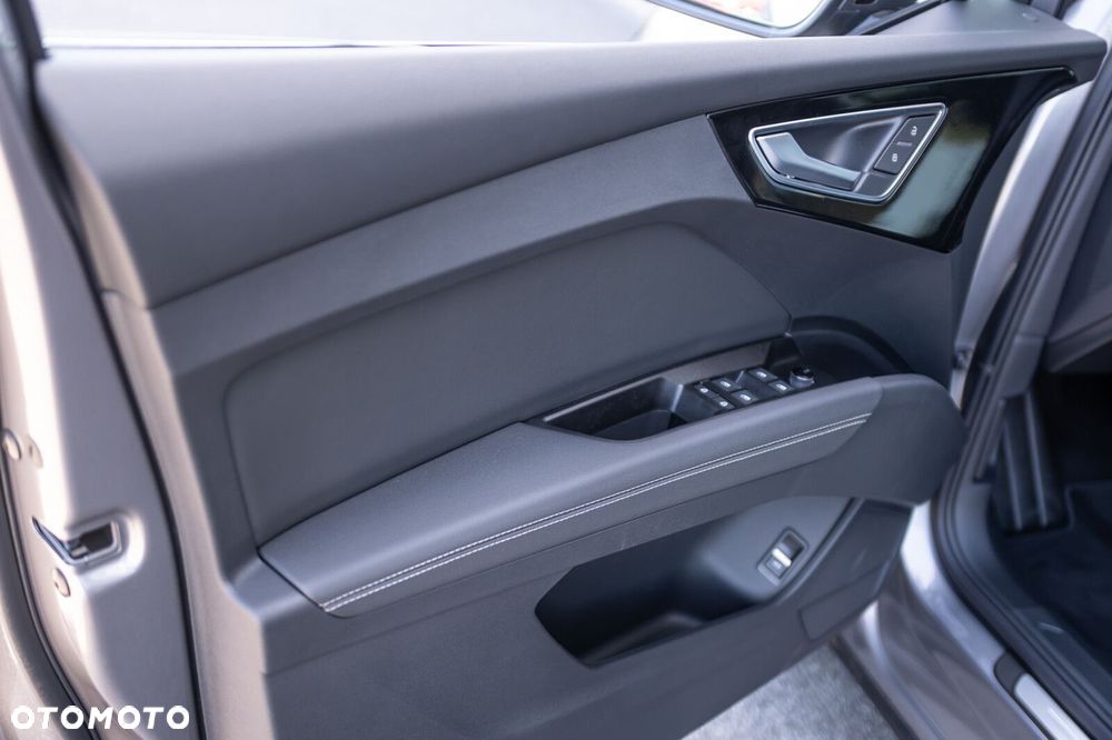 Audi Q4 e-tron - 15