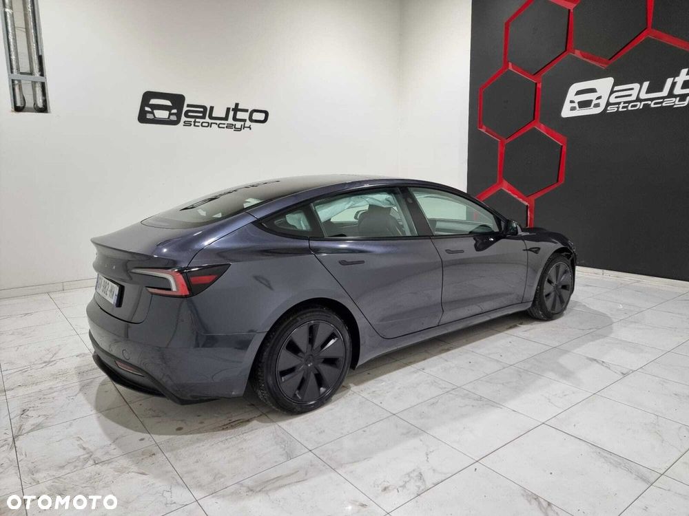 Tesla Model 3 - 2