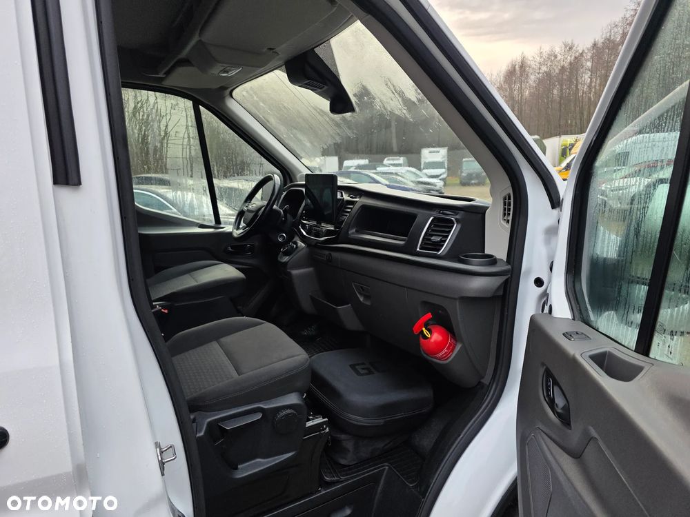 Ford Transit - 13