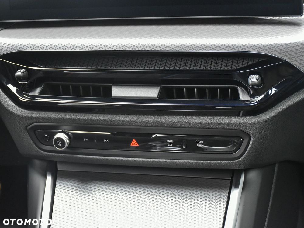 BMW Seria 3 320i xDrive - 30