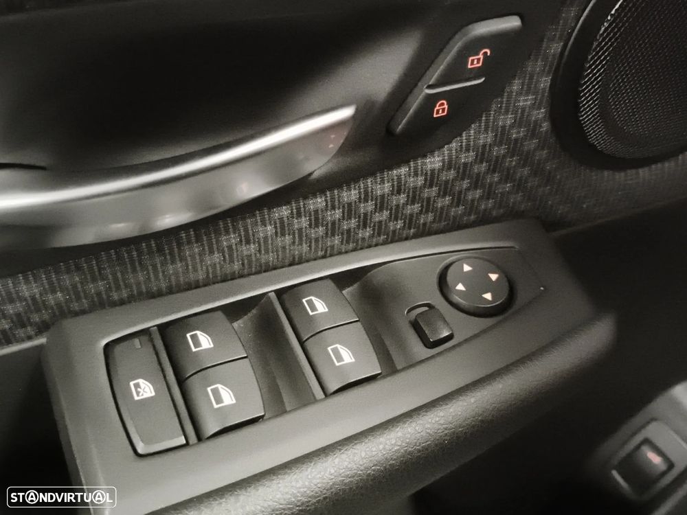 BMW 225xe Active Tourer Advantage - 11