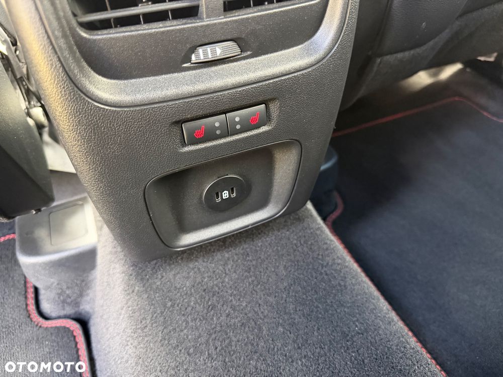 Ford Kuga 1.5 EcoBoost FWD ST-Line X - 30
