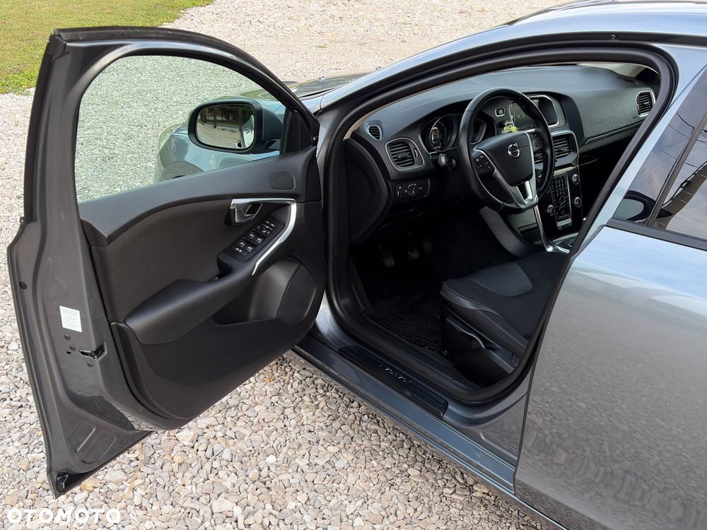 Volvo V40 D2 Momentum - 20