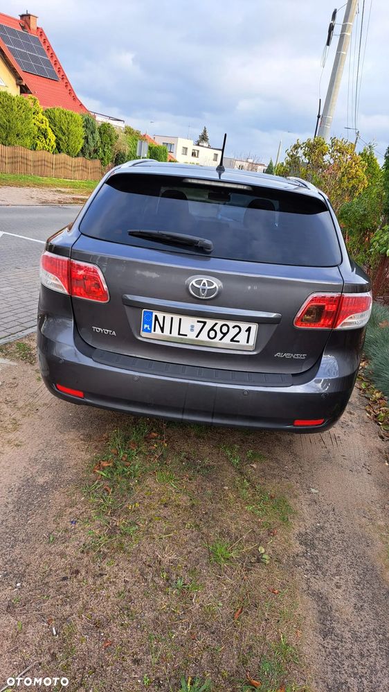Toyota Avensis - 5
