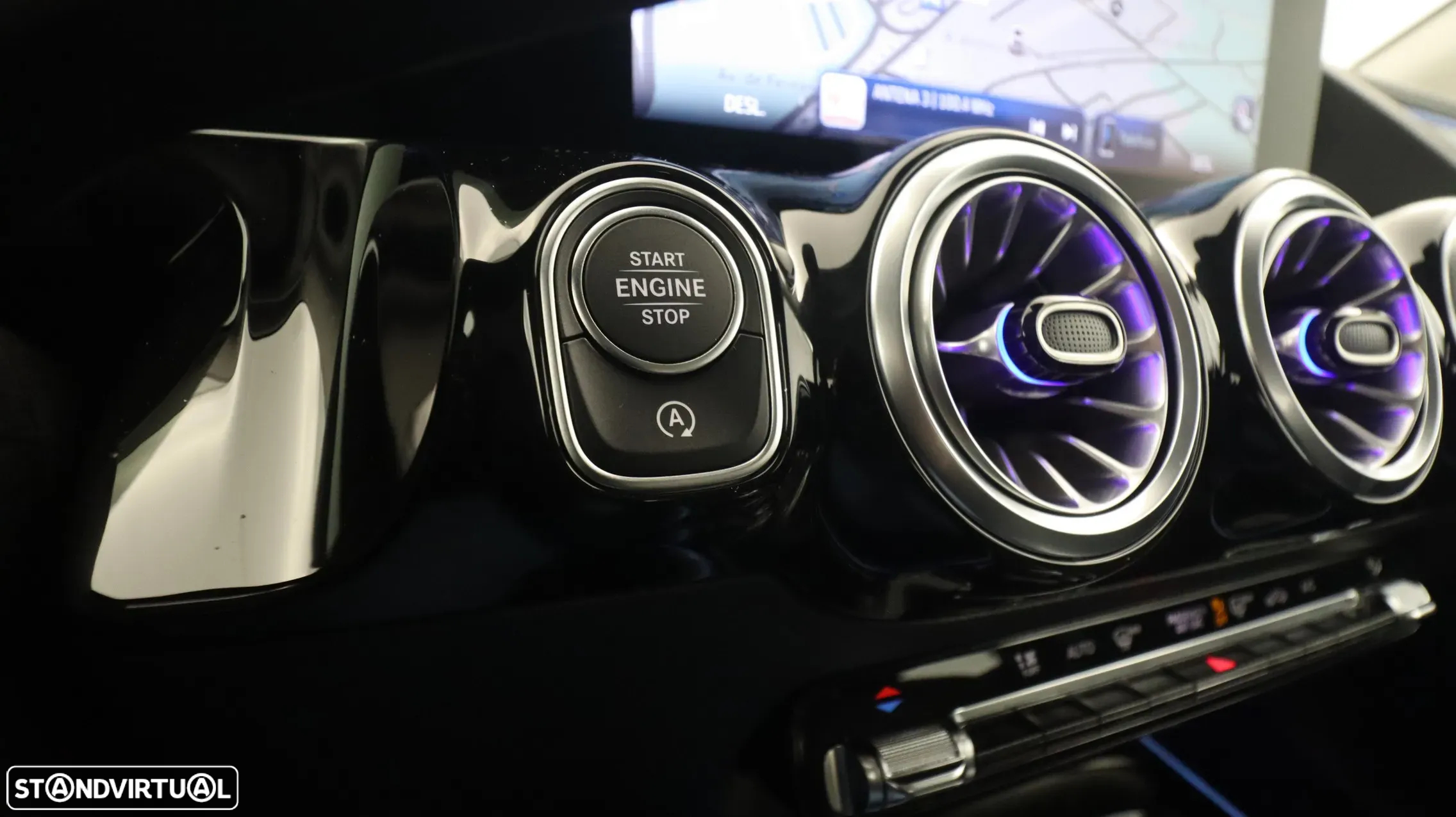 Mercedes-Benz GLA 200 d Progressive - 21