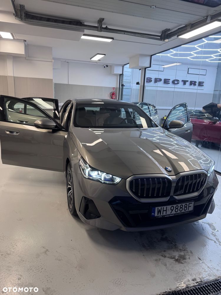 BMW Seria 5 520d xDrive mHEV M Sport Edition - 3