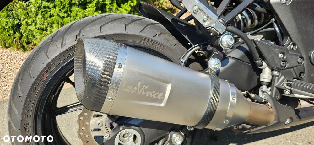 Kawasaki Ninja 1000 SX - 8