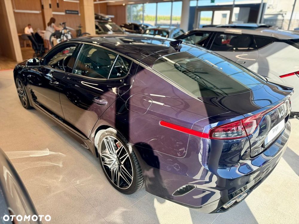 Kia Stinger - 6
