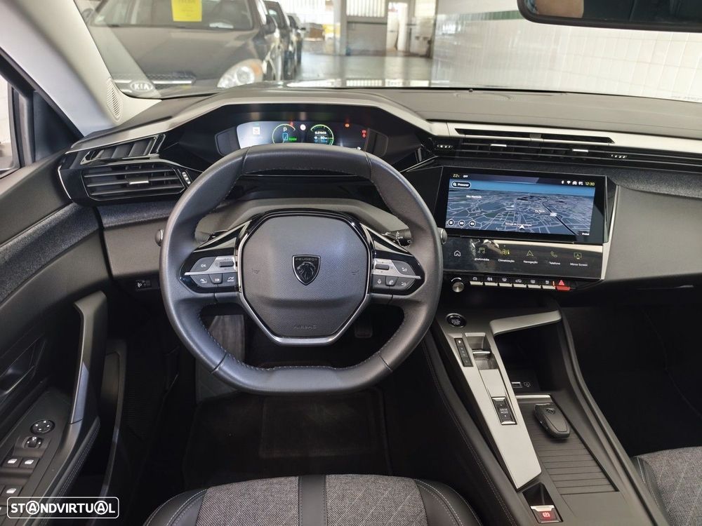 Peugeot 408 1.6 Hybrid Allure e-EAT8 - 13