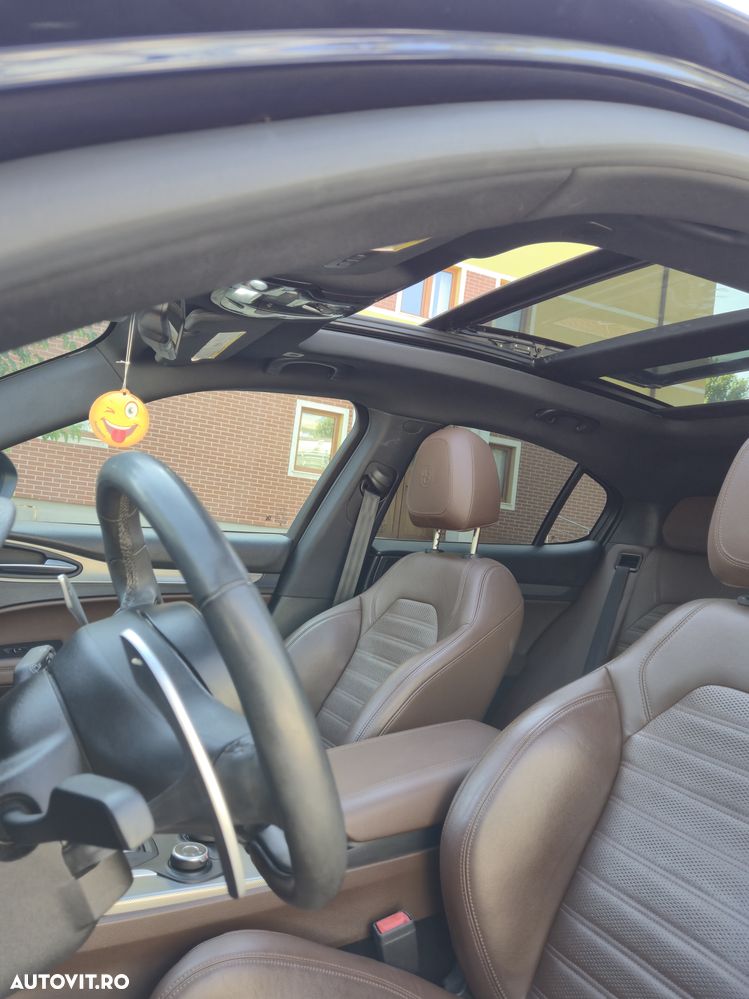 Alfa Romeo Stelvio 2.0 Turbo 16V AT8-Q4 Veloce Ti - 7