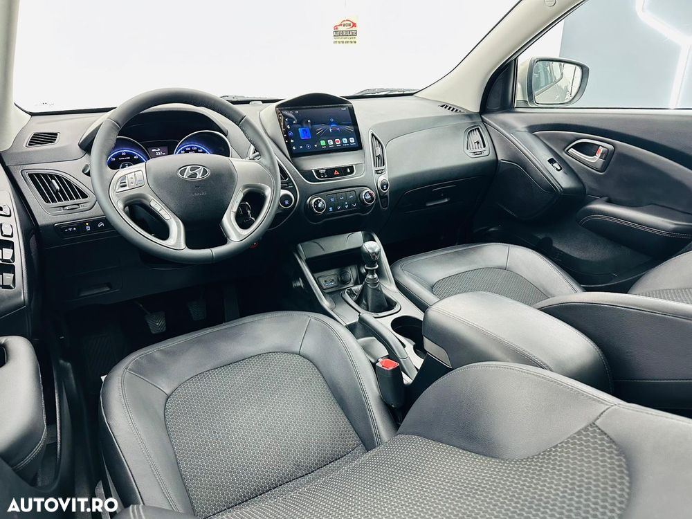 Hyundai ix35 1.7 CRDI 2WD blue Finale Gold - 18