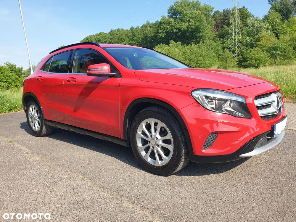 Mercedes-Benz GLA 200 d - 1
