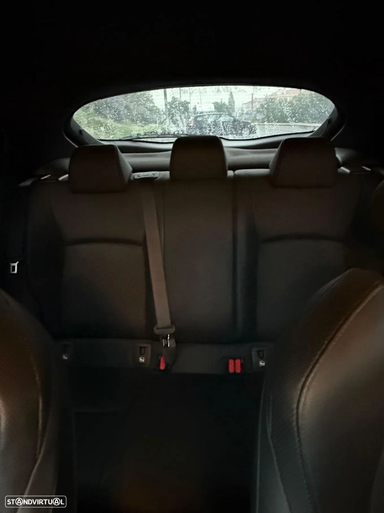 Toyota C-HR 2.0 Hybrid Lounge - 23