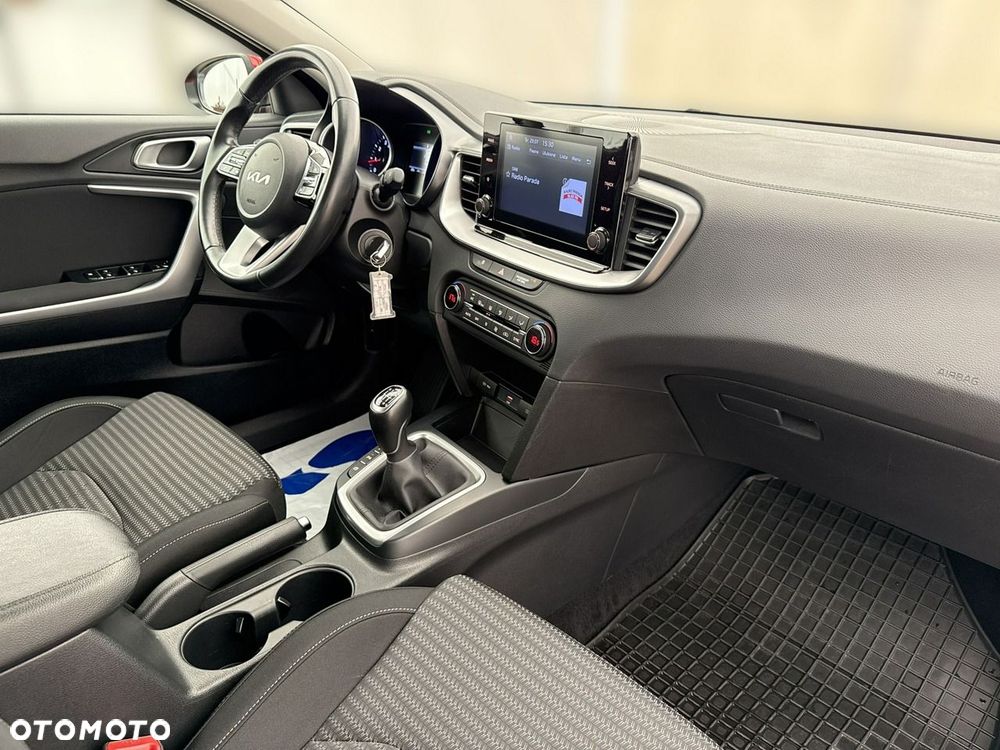 Kia Ceed - 22