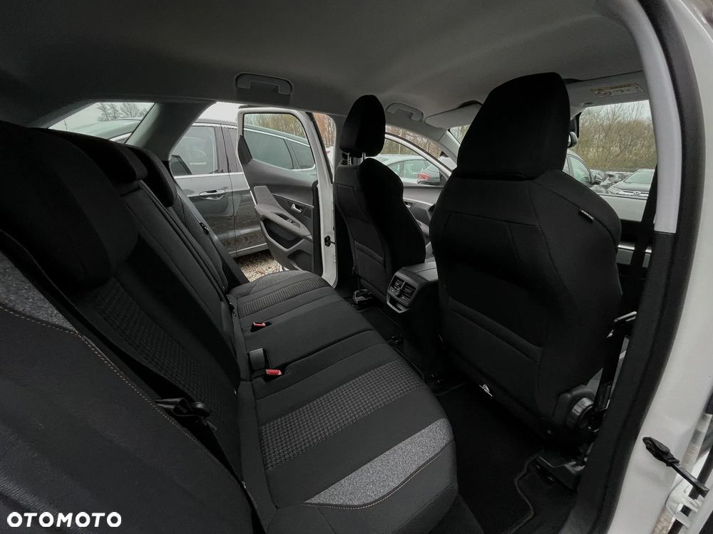 Peugeot 3008 1.2 PureTech GPF Allure S&S - 18