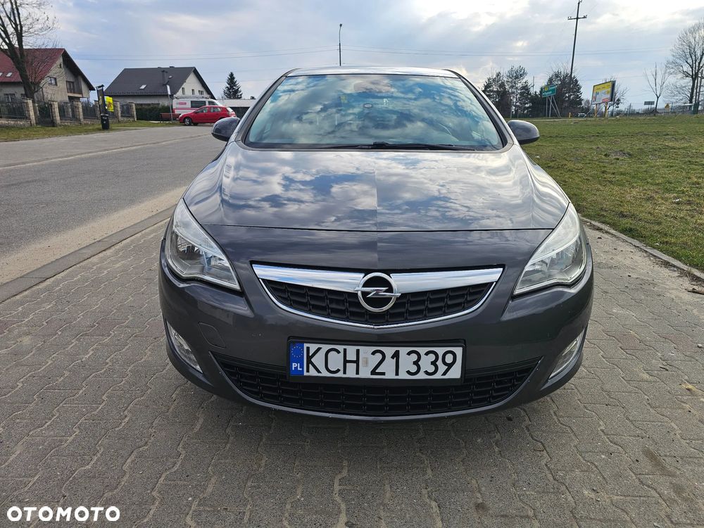 Opel Astra 1.7 CDTI Cosmo - 4