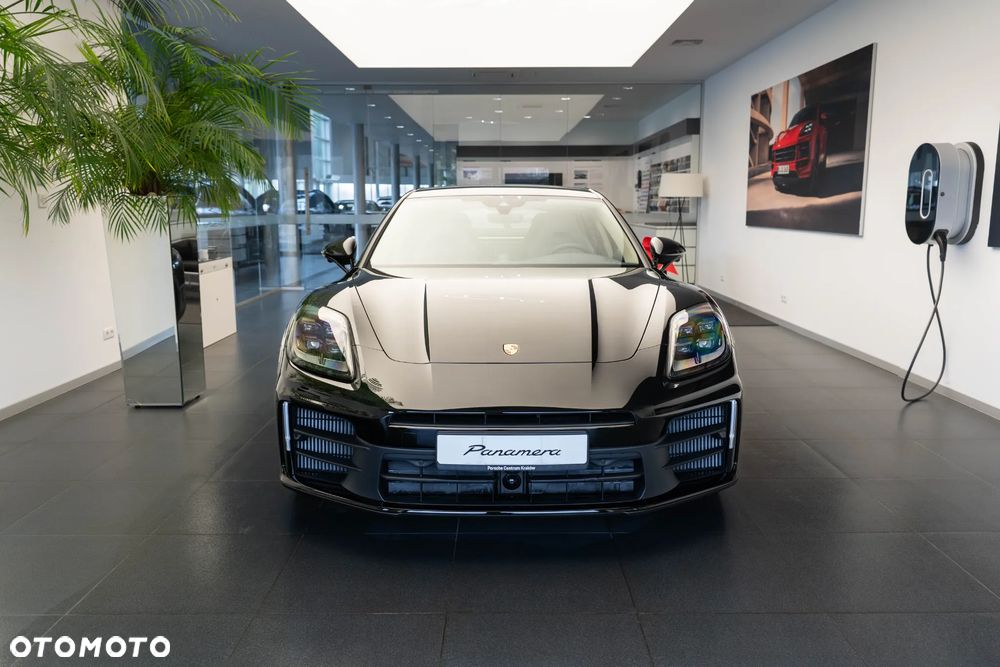 Porsche Panamera 4 E-Hybrid PHEV - 4