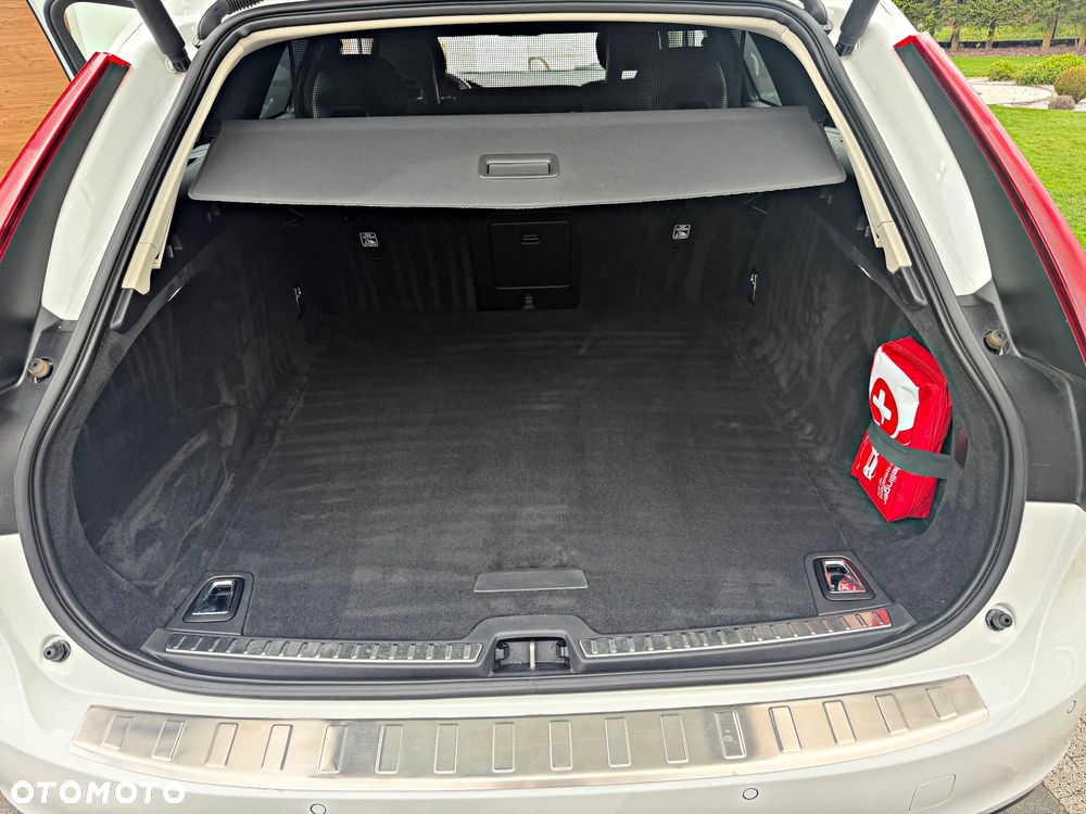 Volvo V90 D4 Geartronic Momentum - 30