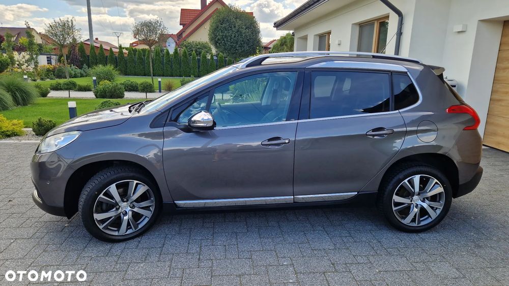 Peugeot 2008 1.6 BlueHDi Allure S&S - 4