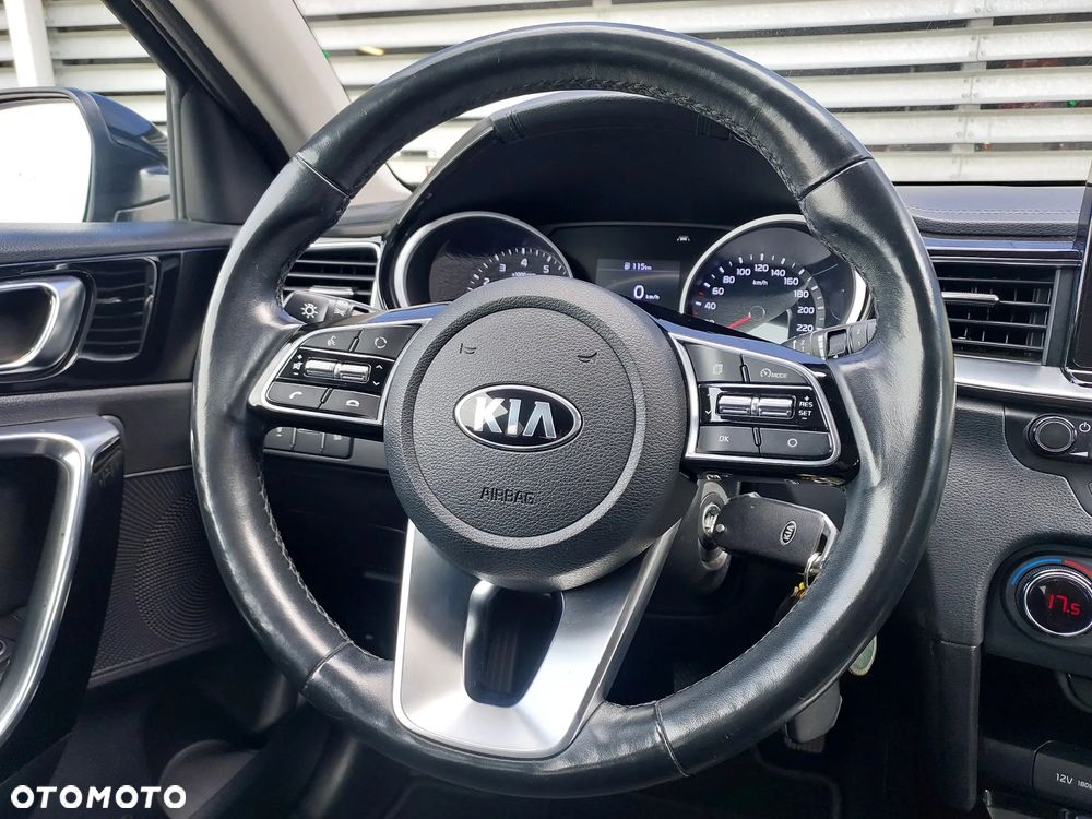 Kia Ceed 1.4 T-GDI OPF Platinum Edition - 36