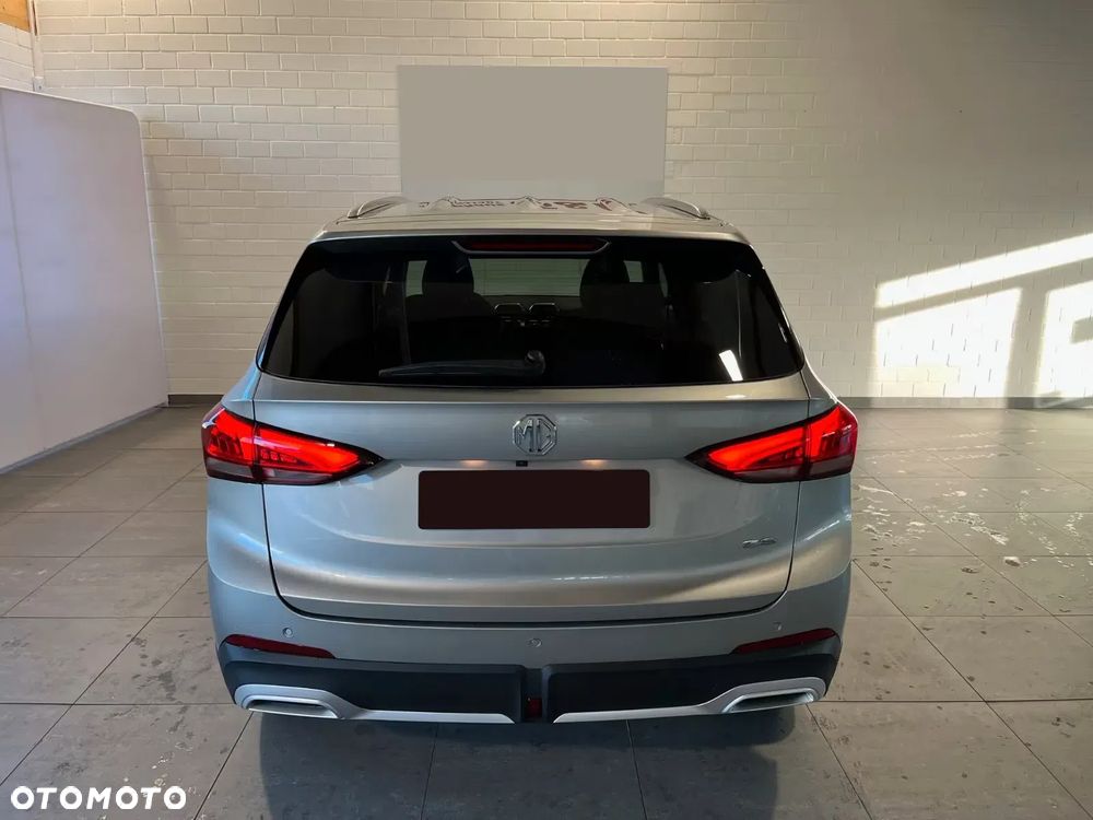 MG ZS Hybrid+ - 5