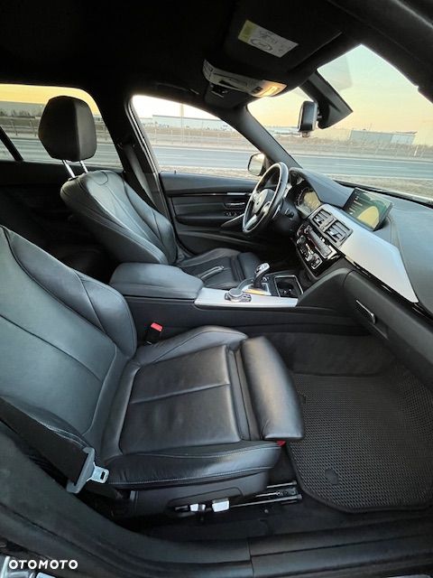 BMW Seria 3 320d xDrive M Sport - 24