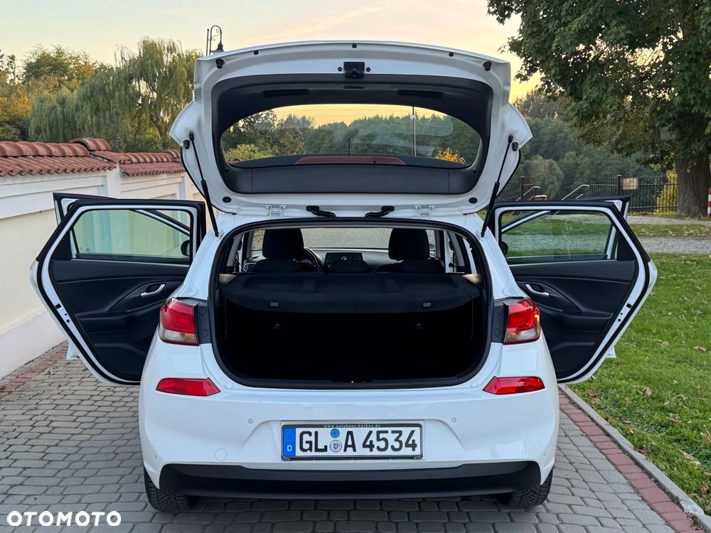 Hyundai i30 - 27
