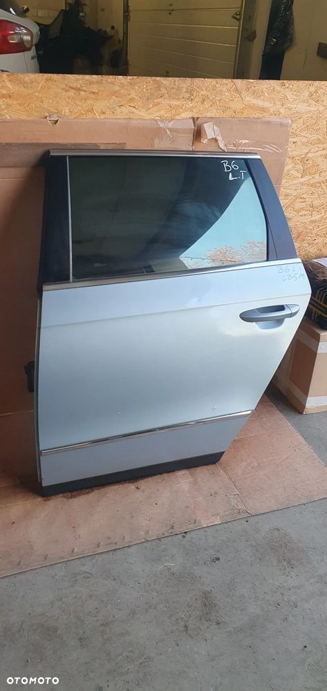 Drzwi lewy tył tylne lewe VW Passat B6 LB5M Kombi - 1
