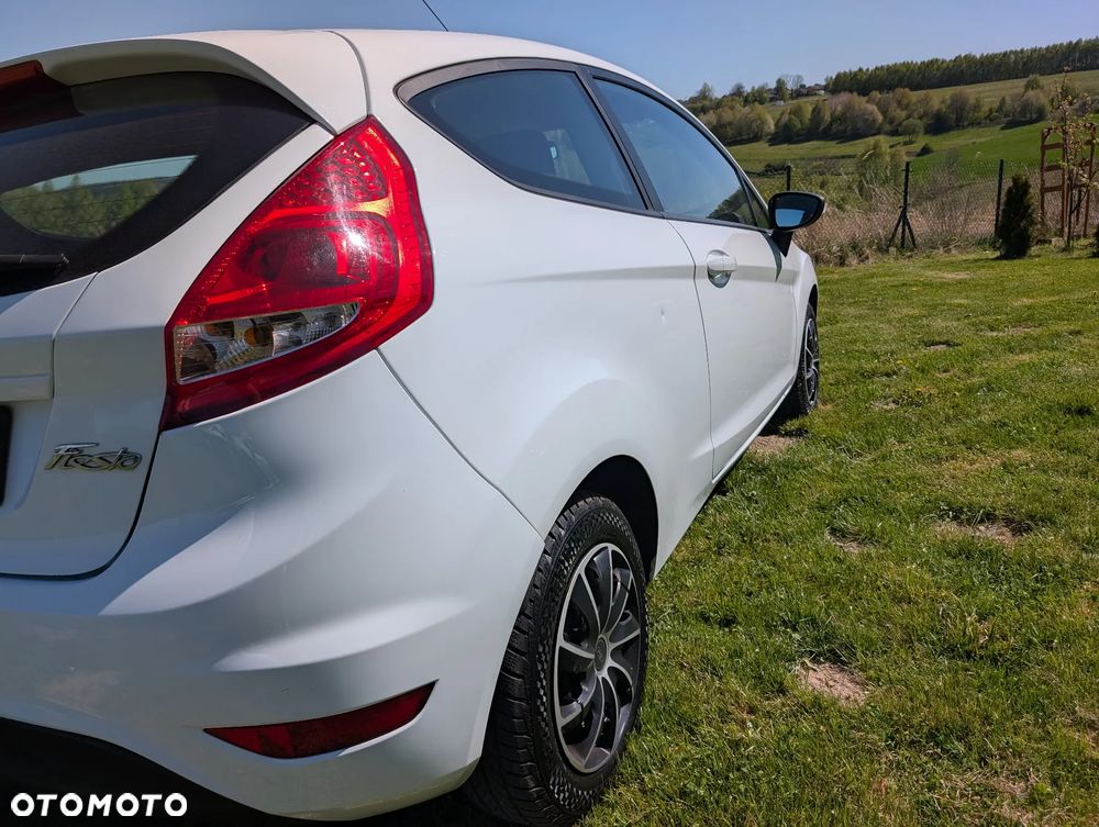 Ford Fiesta 1.25 Trend Edition - 17