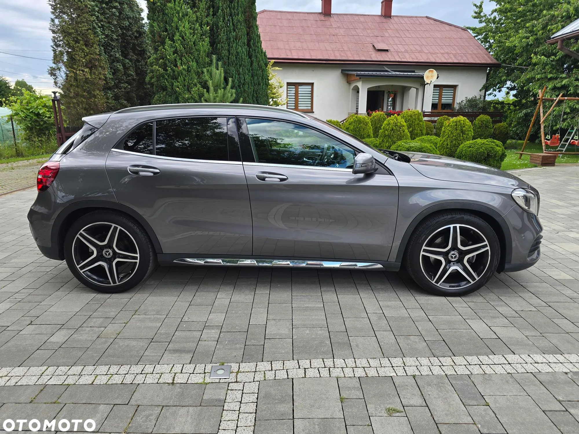 Mercedes-Benz GLA 220 d 4Matic 7G-DCT AMG Line - 8