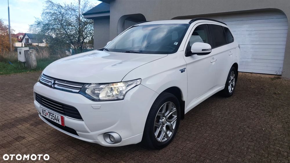 Mitsubishi Outlander 2.0 4WD Top - 41